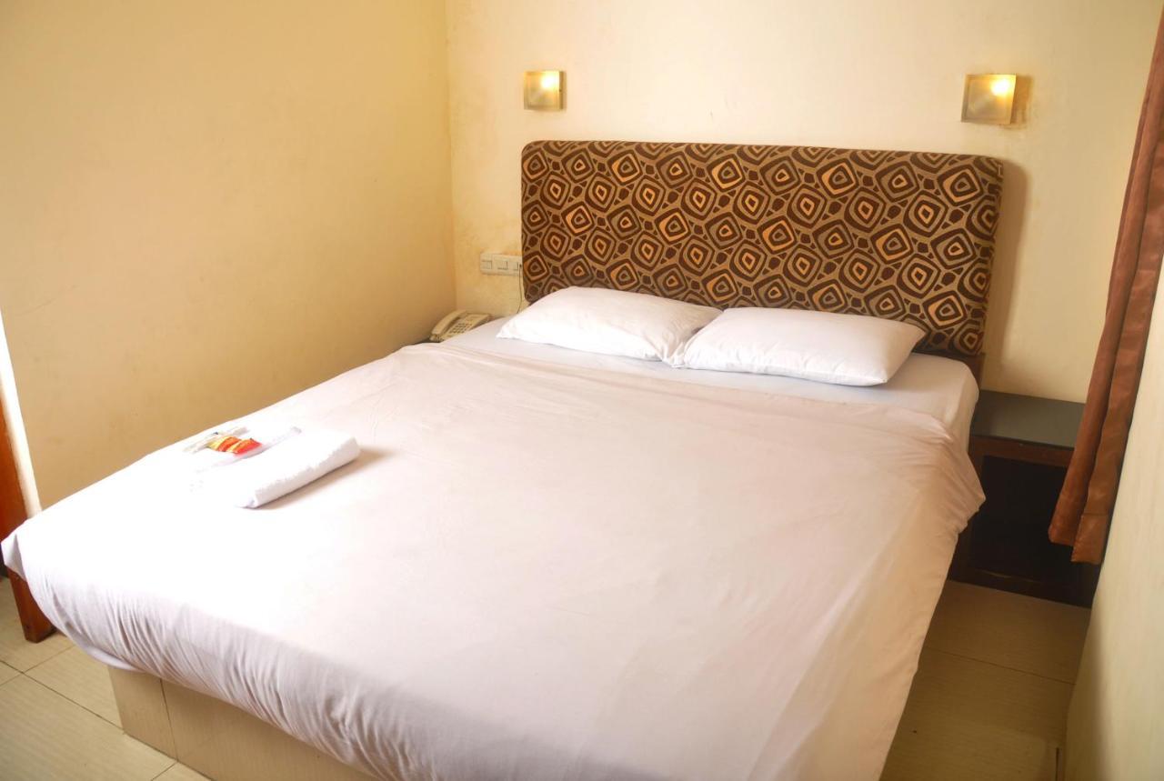 Ams Penthouse Hotel Jakarta Kültér fotó