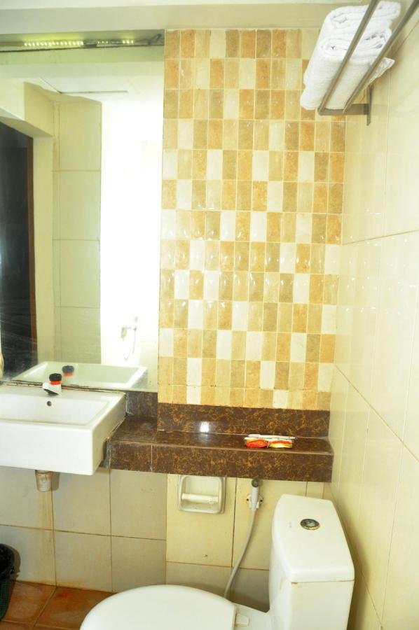 Ams Penthouse Hotel Jakarta Kültér fotó